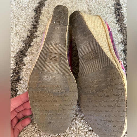 TOMS Classic Espadrille Multi-Color Wedge - Size 9 - Picture 3 of 3